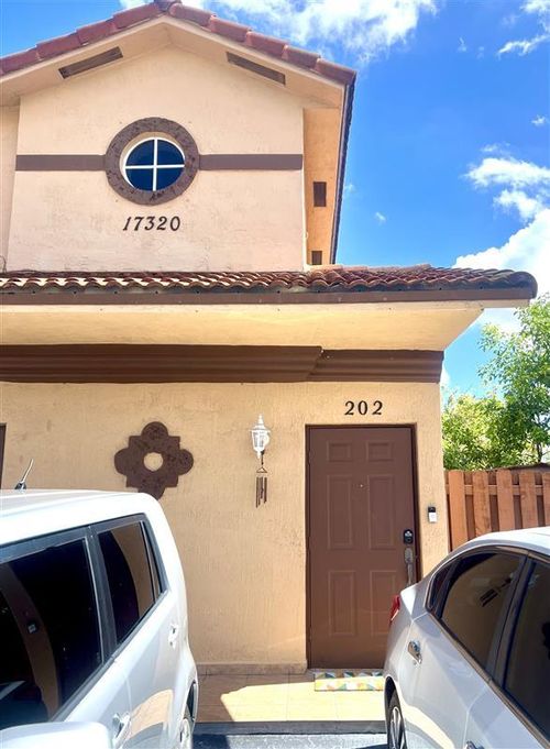 apt-202-17320 Nw 74th Ave, Hialeah, FL, 33015-7174 | Card Image