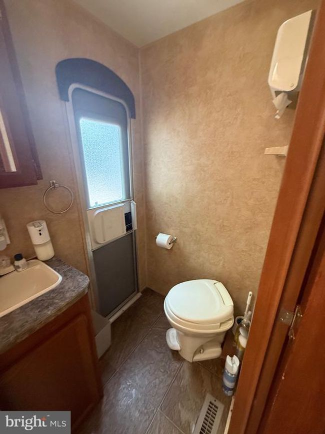 E-34 - 515 Corsons Tavern Rd, House other with 2 bedrooms, 1 bathrooms and null parking in Ocean View NJ | Image 6