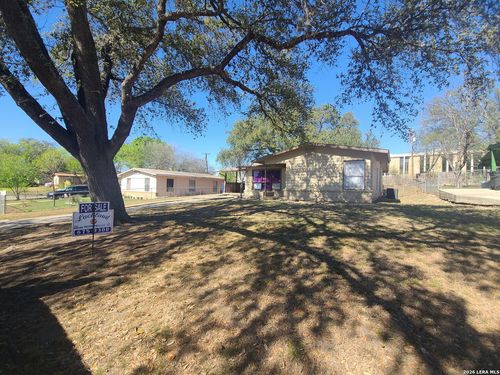 5611 Horizon Dr, San Antonio, TX, 78228-1824 | Card Image