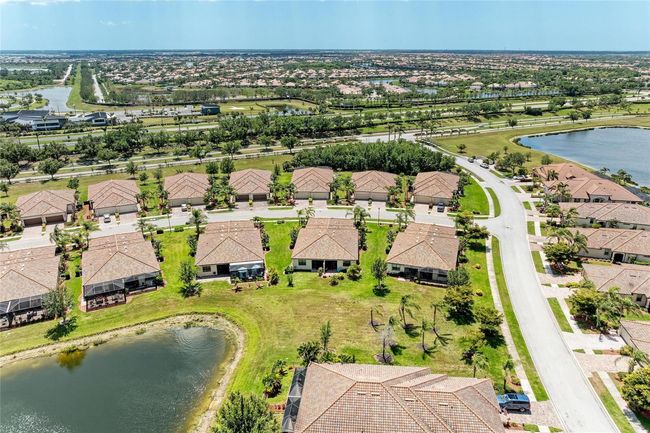 19889 Benissimo Dr, House other with 2 bedrooms, 2 bathrooms and null parking in VENICE FL | Image 14