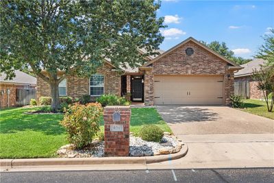 10309 Montana Gap Trail, House other with 4 bedrooms, 2 bathrooms and 2 parking in Woodway TX | Image 1