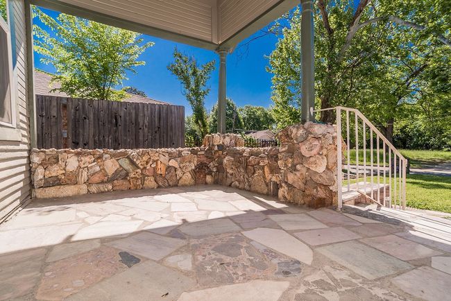 3011 Spurlock St, House other with 3 bedrooms, 2 bathrooms and null parking in Dallas TX | Image 6