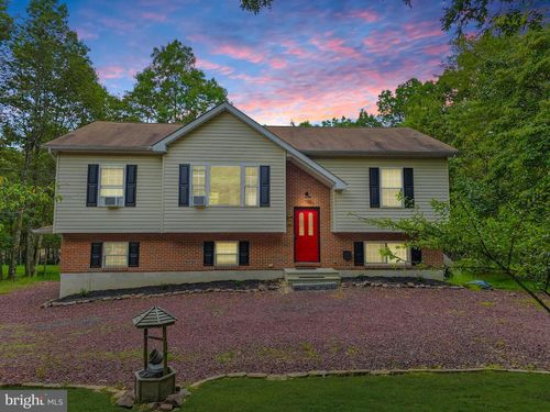 57 Mohawk Trl, Albrightsville, PA, 18210-3927 | Card Image