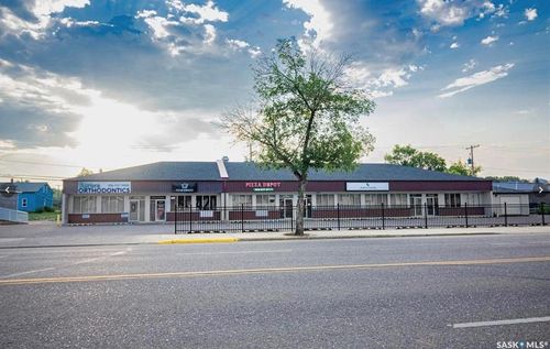 1462-1472 100th St, North Battleford, SK, S9A0W2 | Card Image