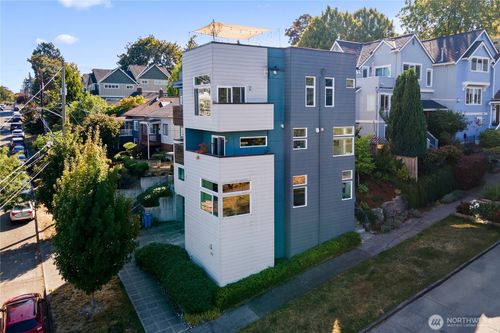 1735 27th Ave, Seattle, WA, 98122-3117 | Card Image