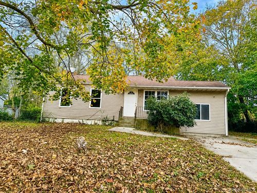 29 Pace Ave, Bellport, NY, 11713-1504 | Card Image