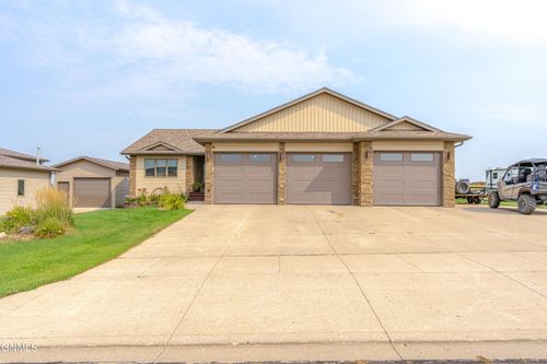 6260 28th Ave Se, Lincoln, ND, 58504-9314 | Card Image