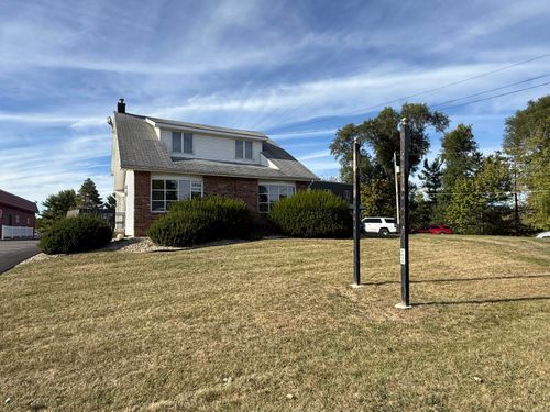 1826 Horton Rd, Jackson, MI, 49203-5131 | Card Image