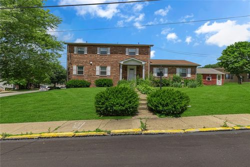 1001 2nd Ave, Conway, PA, 15027-1697 | Card Image