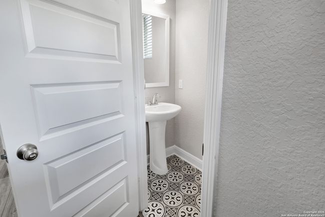 5715 Pin Pt, House other with 4 bedrooms, 3 bathrooms and null parking in San Antonio TX | Image 17