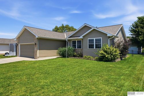 10522 Northloch Ln, Waverly, NE, 68462 | Card Image