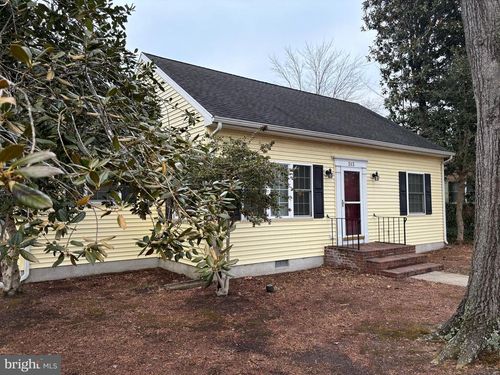 303 W Oak Ave, EASTON, MD, 21601-3324 | Card Image
