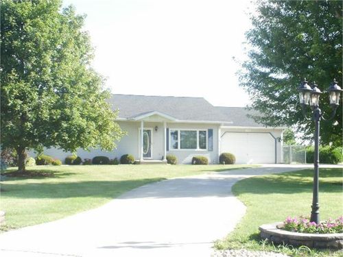 11521 County Road 24, Middlebury, IN, 46540-9778 | Card Image