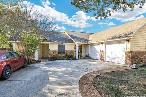 8919 Shadow Wood Ln, Converse, TX, 78109-2020 | Card Image