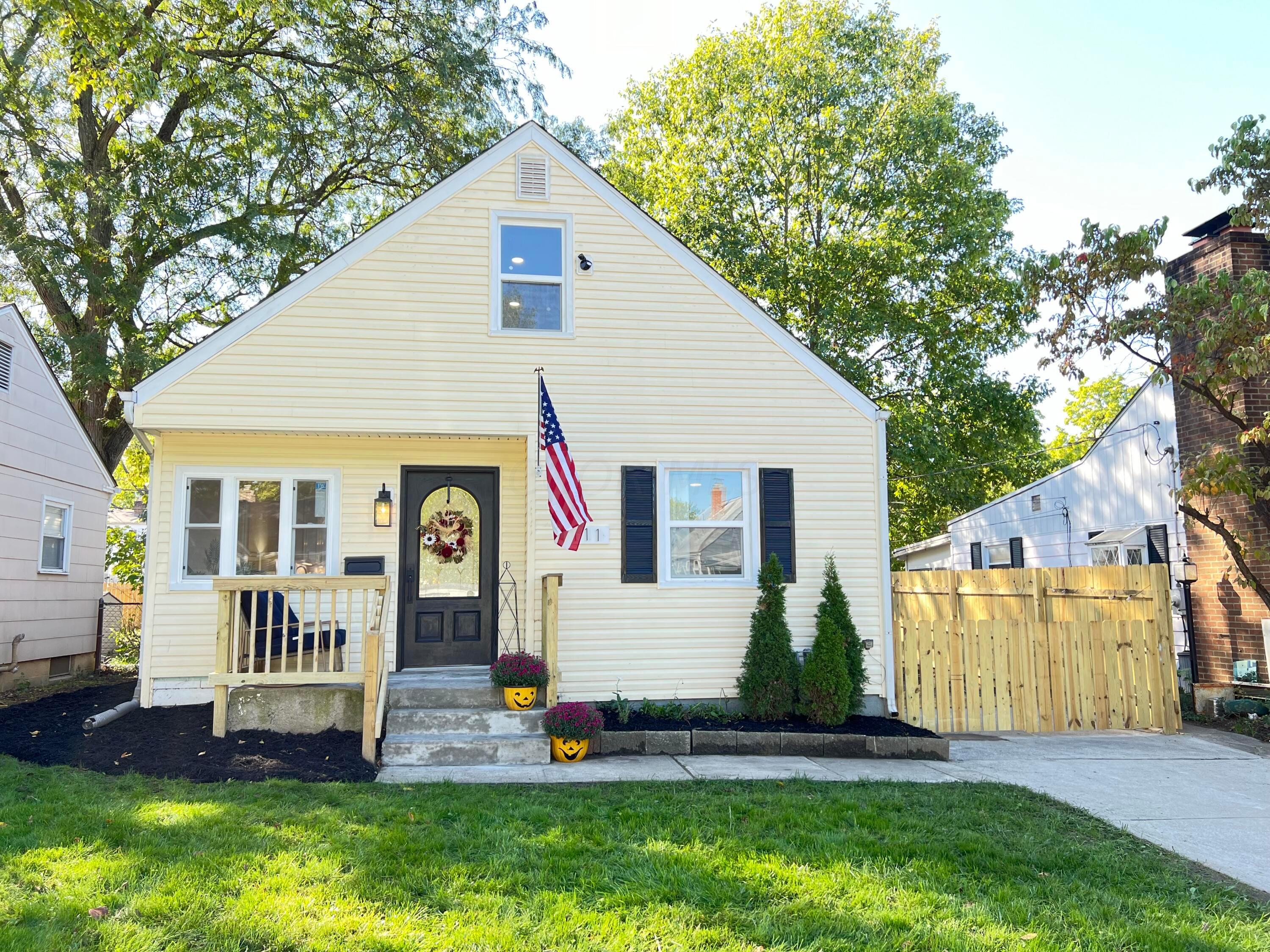 Rosslyn Ave, Columbus, OH 43214