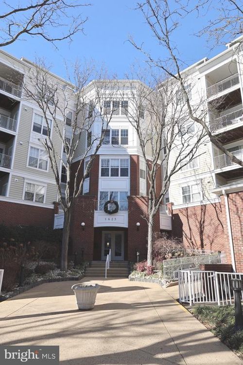 unit-409-1625 International Dr, MCLEAN, VA, 22102-4815 | Card Image