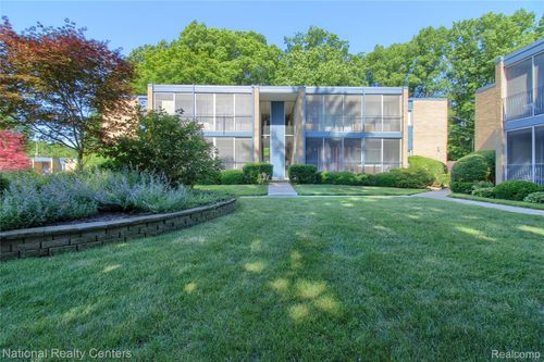 6-16547 Middlebelt Road, Livonia, MI, 48154 | Card Image