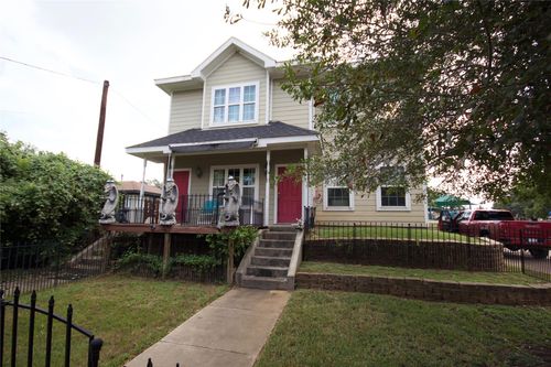 8 N Granville St, Bellville, TX, 77418-1436 | Card Image