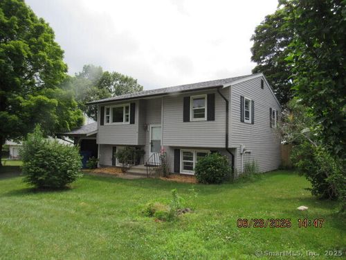 28 Cornfield Road, Waterbury, CT, 06704 | Card Image