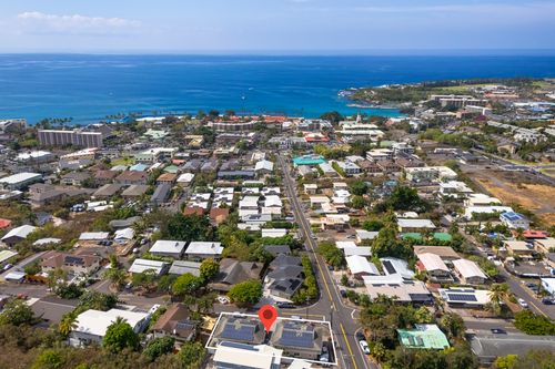 75-5725 Lamaokeola St, Kailua Kona, HI, 96740-1821 | Card Image