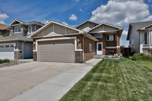 111 Firelight Way W, Lethbridge, AB, T1K4B2 | Card Image