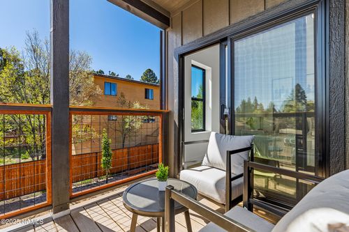 4-302 W Oak Ave, Flagstaff, AZ, 86001-1642 | Card Image