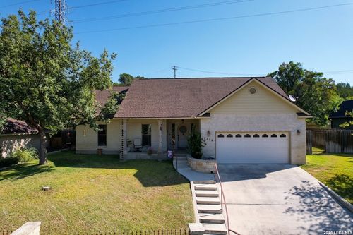 1314 Paragon Pl, Kerrville, TX, 78028-2247 | Card Image