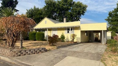 522 Pearl St, Medford, OR, 97504-6832 | Card Image