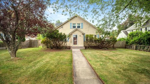 473 Fern St, West Hartford, CT, 06107-1407 | Card Image