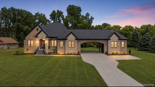 12721 27 Mile Rd, Washington Twp, MI, 48094-2412 | Card Image