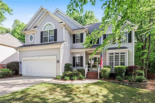 15 Holly Springs Ln, Greensboro, NC, 27455-1526 | Card Image
