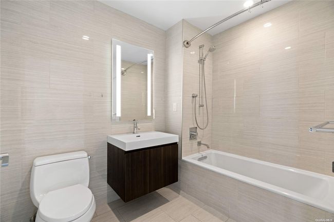 APT-10J - 131-05 40 Th Rd, Condo with 2 bedrooms, 2 bathrooms and null parking in Flushing NY | Image 22
