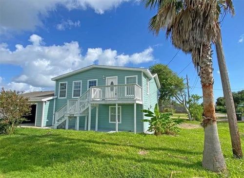 1402 Avenue K, San Leon, TX, 77539-3372 | Card Image