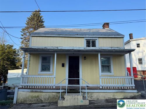 17 Holland St, Nesquehoning, PA, 18240-1207 | Card Image