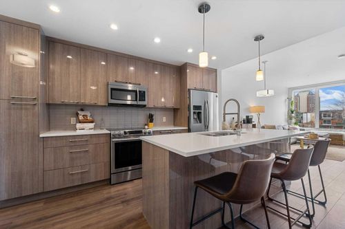 307-317 22 Ave Sw, Calgary, AB, T2S3H6 | Card Image