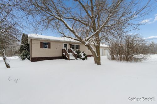 14151 Shaner Ave Ne, Cedar Springs, MI, 49319-9558 | Card Image