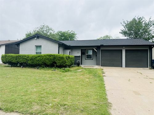 107 N Forest Crest Dr, Garland, TX, 75042-6213 | Card Image