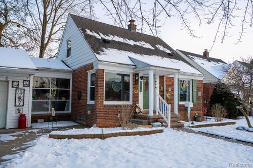 3201 Croissant St, Dearborn, MI, 48124-4337 | Card Image