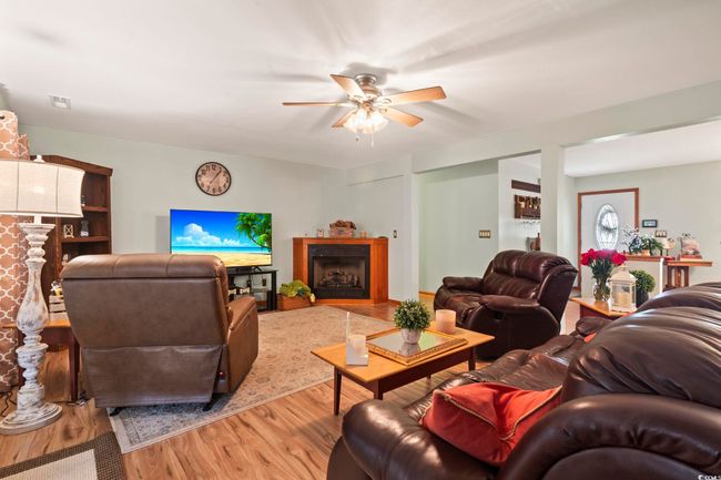 390 Boundary Ave, House other with 5 bedrooms, 4 bathrooms and 8 parking in Murrells Inlet SC | Image 4