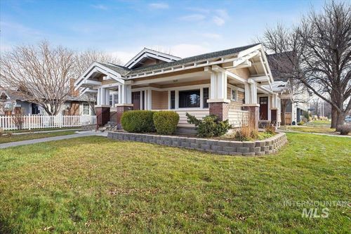 708 Shoshone St E, Twin Falls, ID, 83301-6111 | Card Image