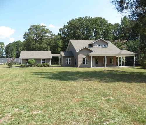 9233 Spring Lake Rd, Pine Bluff, AR, 71603-1232 | Card Image