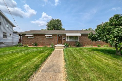 1931 Taft Ave Ne, Canton, OH, 44705-2259 | Card Image