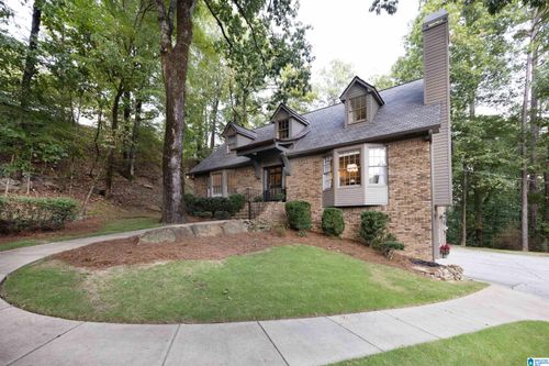 2429 Highbluff Rd, VESTAVIA HILLS, AL, 35216-4264 | Card Image
