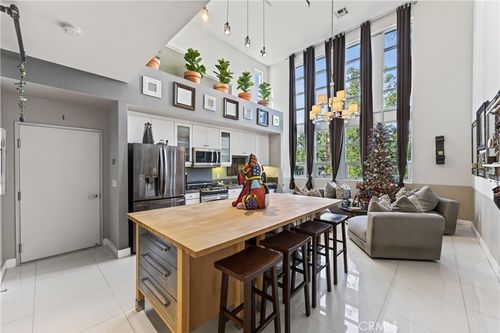 906 E Civic Center Dr, Santa Ana, CA, 92701-3969 | Card Image