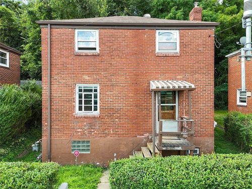 811 N State St, Clairton, PA, 15025-2245 | Card Image