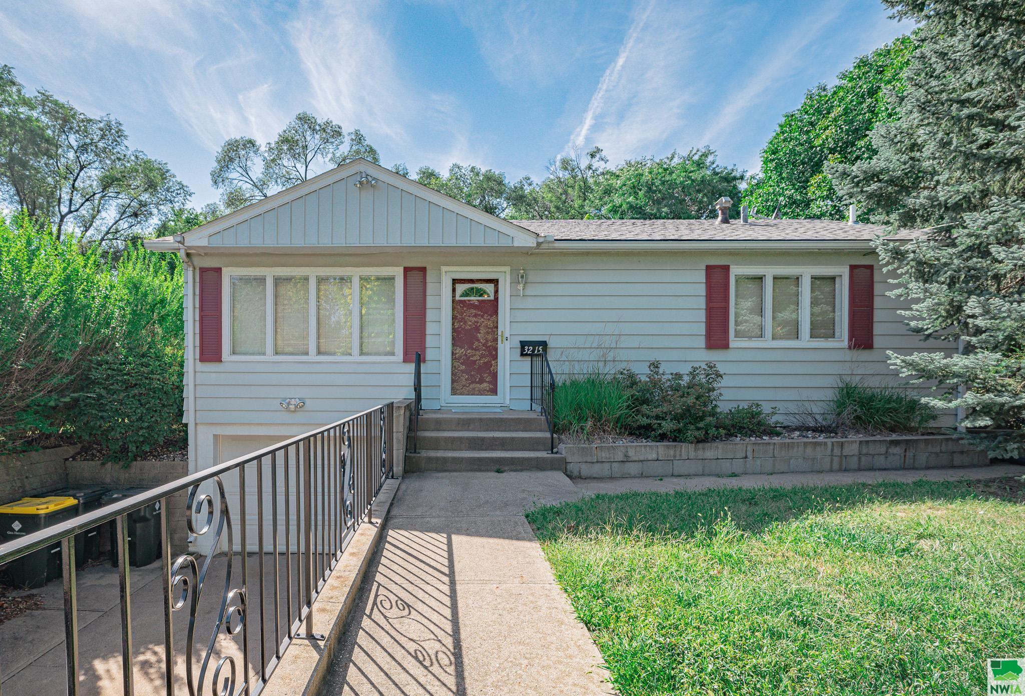 Court St, Sioux City, IA 51104