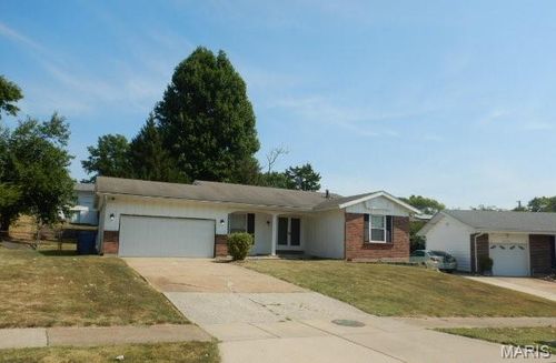 12062 Cato Dr, Florissant, MO, 63033-6906 | Card Image