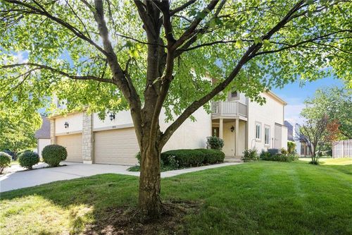 11918 Westgate St, Overland Park, KS, 66213-2220 | Card Image