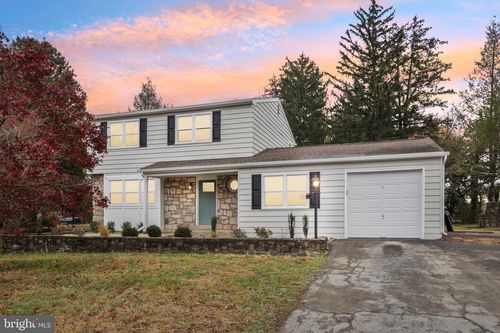 3004 N Wales Rd, NORRISTOWN, PA, 19403-4204 | Card Image