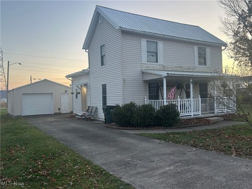621 Franklin Ave, Conesville, OH, 43811-7520 | Card Image